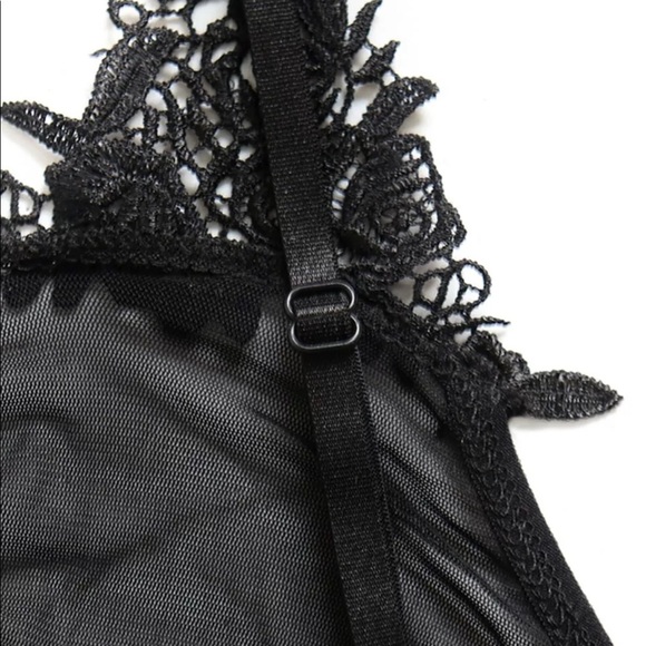 Lingerie - Picture 6 of 9